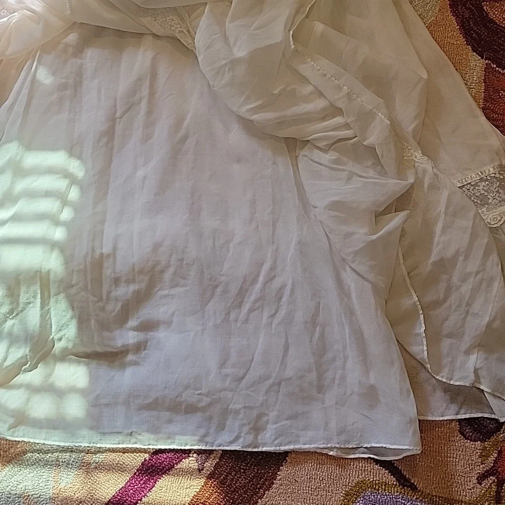 Stunning Roberta White Maxi - Picture 13 of 15